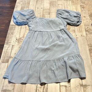 Willow and Root. Light blue women’s dress with tie back detail. Size small